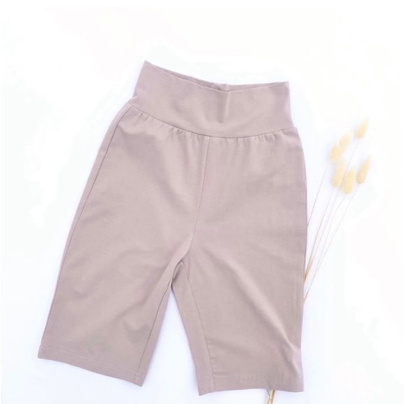 PRIV Everyday Set, Tee Shirt and Bike Shorts Set, Stretchy, Sizes S & M - Picture 5 of 7